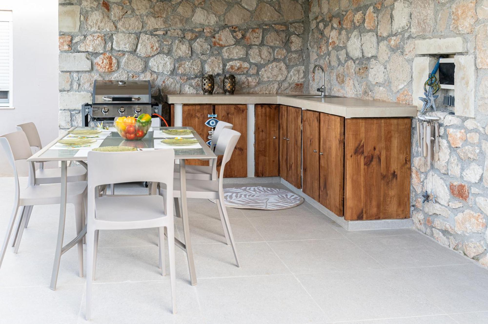 Galanidis Luxury * Perivolia (Theriso)