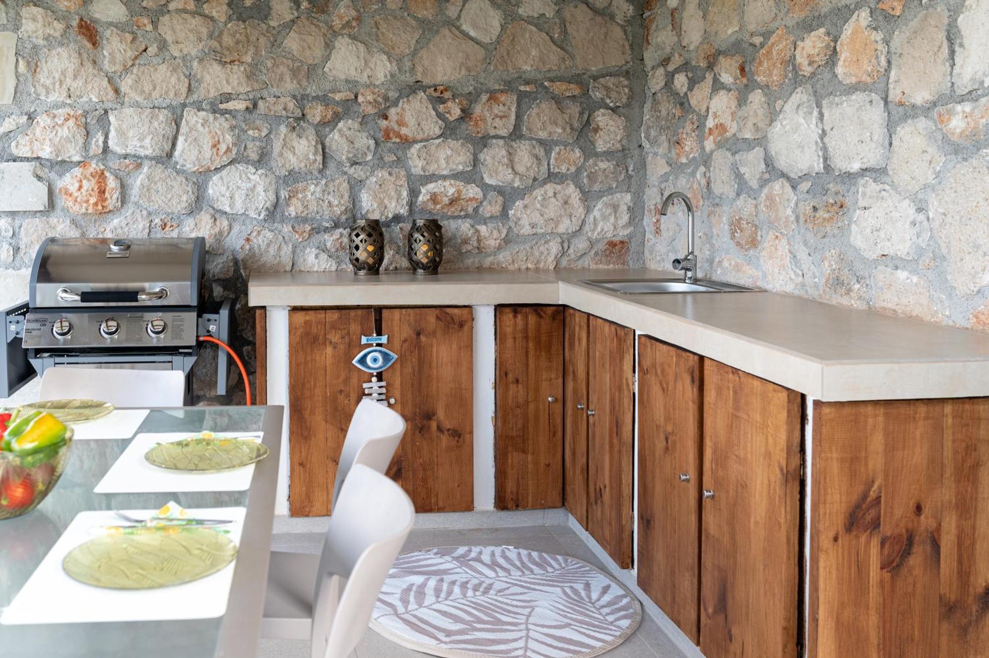 Galanidis Luxury * Perivolia (Theriso)